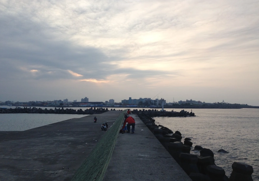 鹽埔漁港魚市拍賣時間