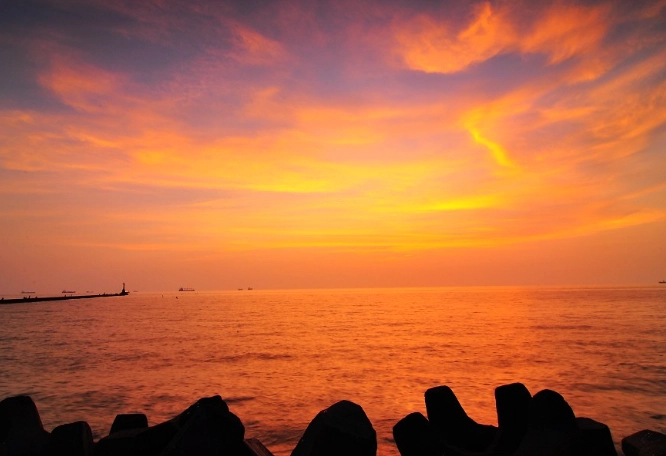 西子灣日出時間