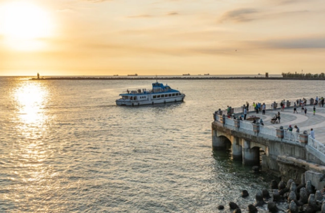 西子灣旅遊攻略